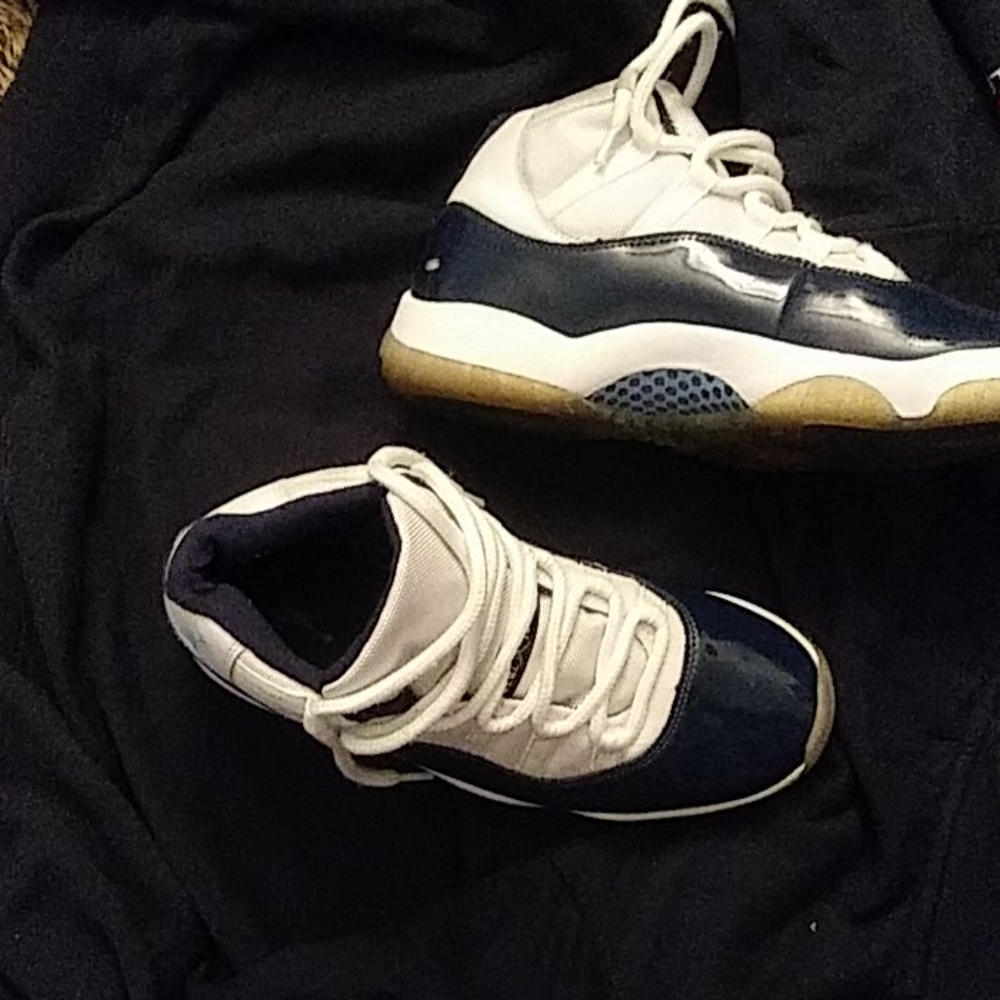 Jordan 11s